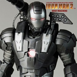 War Machine Iron Man 2 (Sixth Scale Figure by Hot Toys)