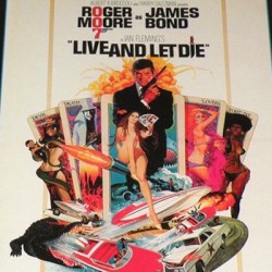 James Bond 007 Roger Moore in Live and let Die (Sixth Scale by Sideshow Collectibles)