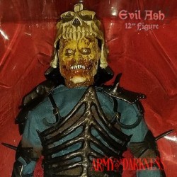 Evil Ash - Evil Dead Army of Darkness (Sixth Scale Figure by Shideshow Collectibles)