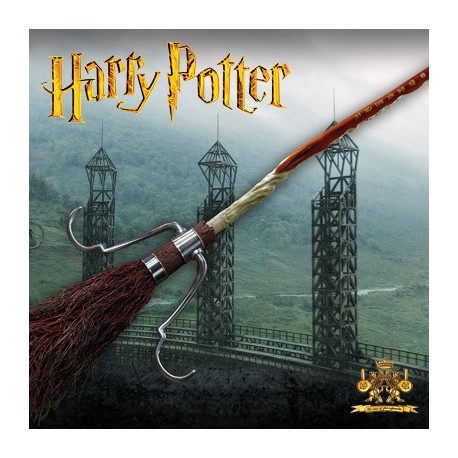 The Firebolt Harry Potter ( Prop Replicas by The Noble Collection)