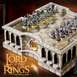The Lord of the Rings Chess Set (by The Noble Collection)