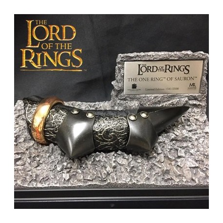 The One Ring of Sauron The Lord of the Rings Limited Edition (Prop Replica by Master Replicas)