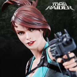 Lara Croft (Premium Format™ Figure)